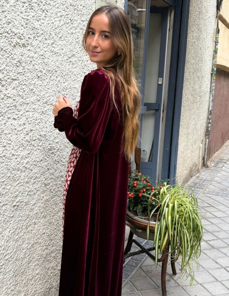 Kimono de invitada de terciopelo granate