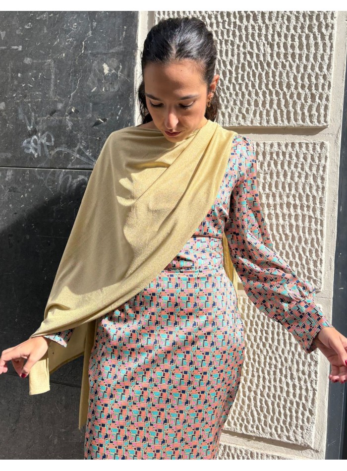 Short gold party cape with glitter