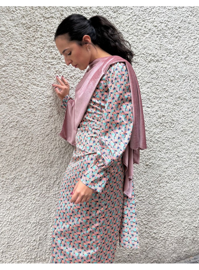 Cape courte d'invité en velours rose avec...