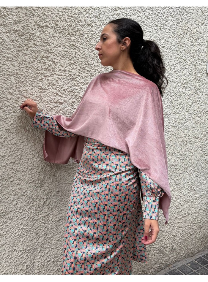 Short pink velvet guest cape with openings