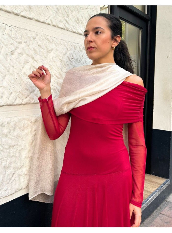 Guest shawl in gold with satin texture