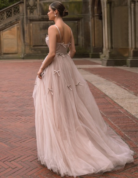 Long party dress with bows and long tulle skirt