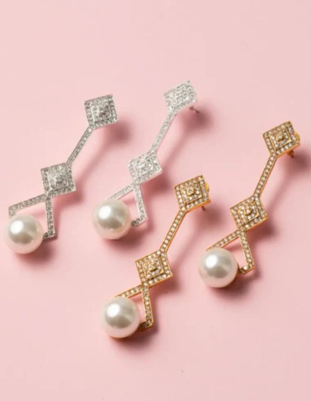 Geometric shape earrings with zirconia and pearl