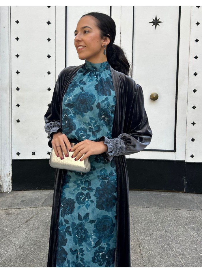 Conjunto para invitada con estampado azul y...