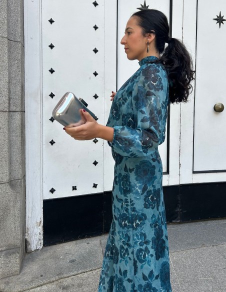 Bolso de fiesta elegante metalizado en plata