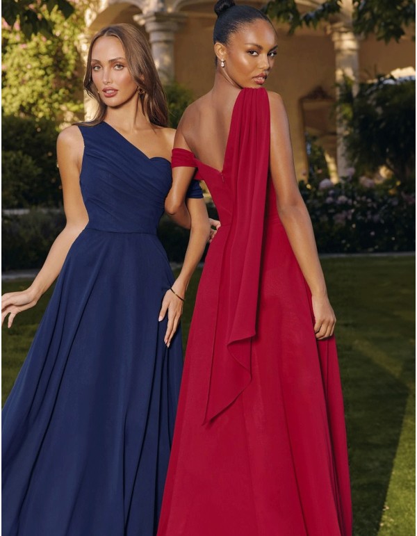 Robe de soirée longue avec encolure asymétrique et...