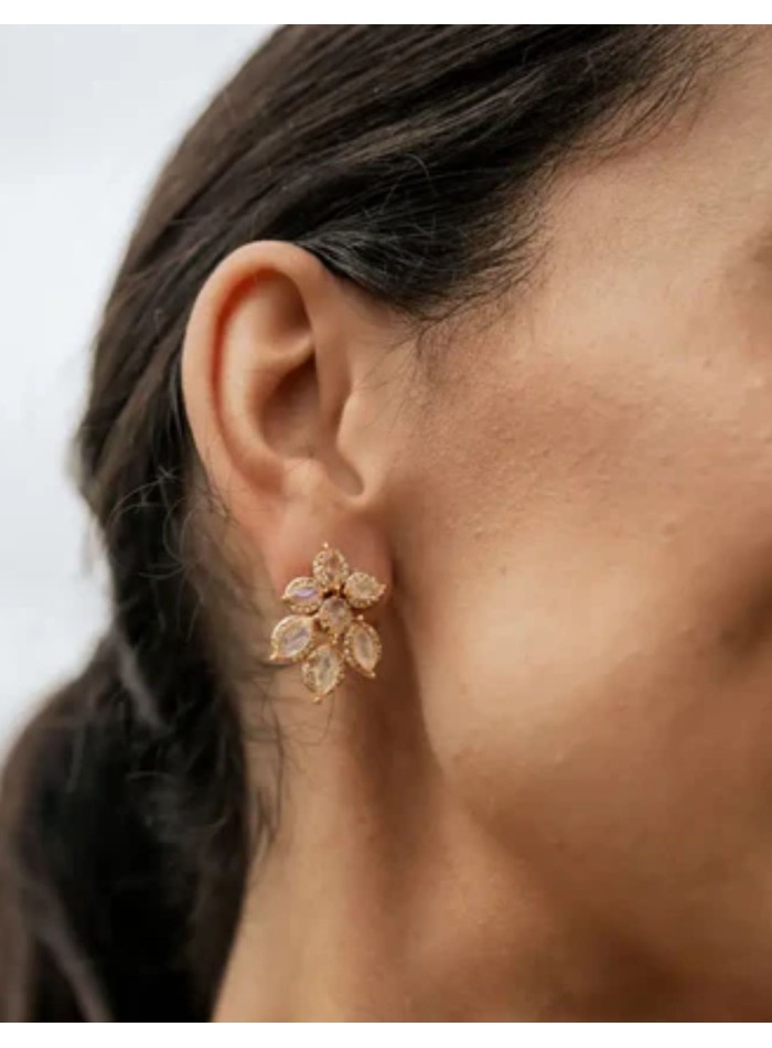 Earrings with flower design with pearls and...