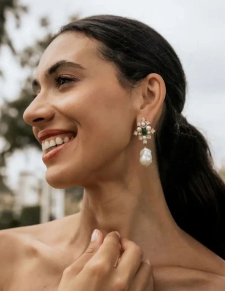 Longues boucles d'oreilles avec pierre, zircon cubique et perle