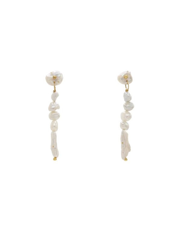 Long earrings with irregular pearls