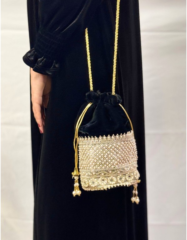 Black velvet bonbonniere with gold and pearl details