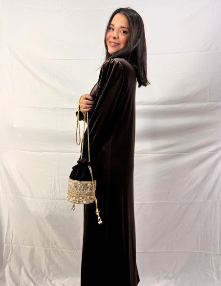 Escarpin en velours marron avec détails en perles et strass