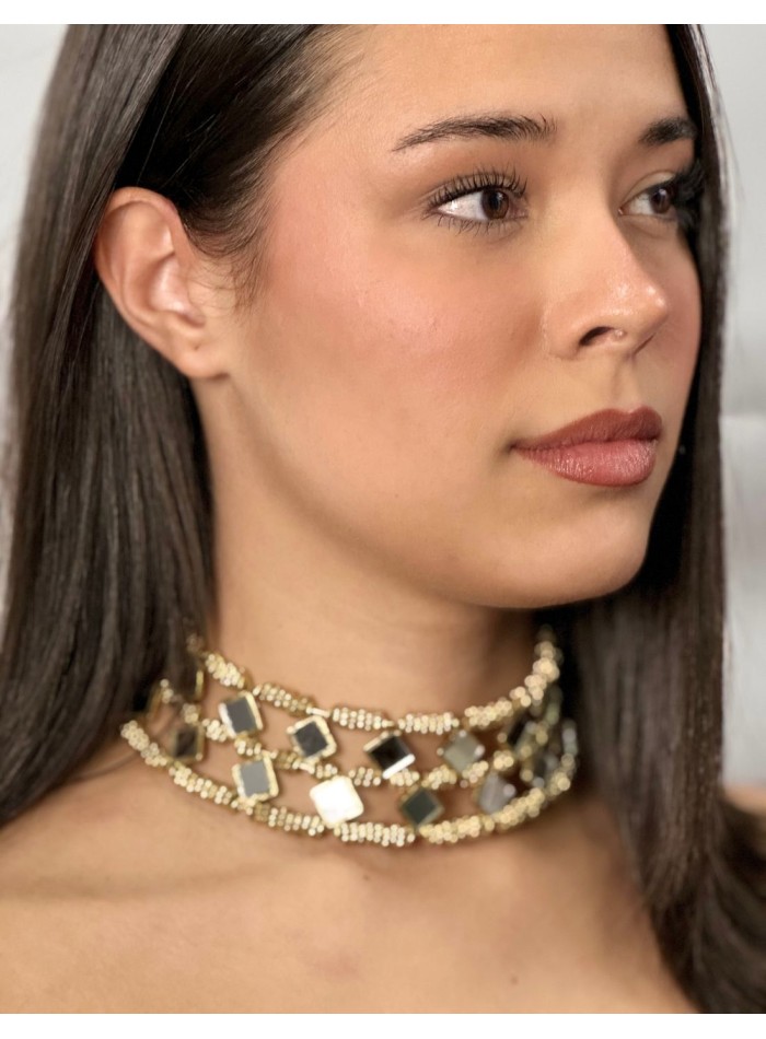 Double wide choker with mirrors