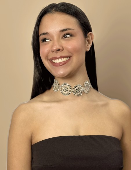 Choker de flores con pedrería plata