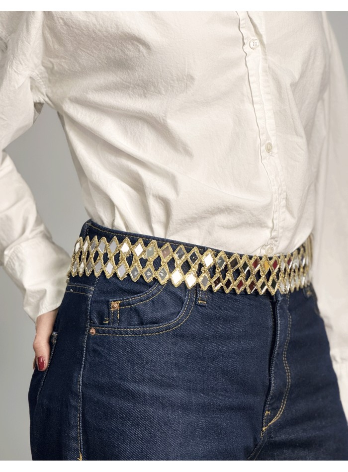 Ceinture dorée avec cristaux en forme de diamants