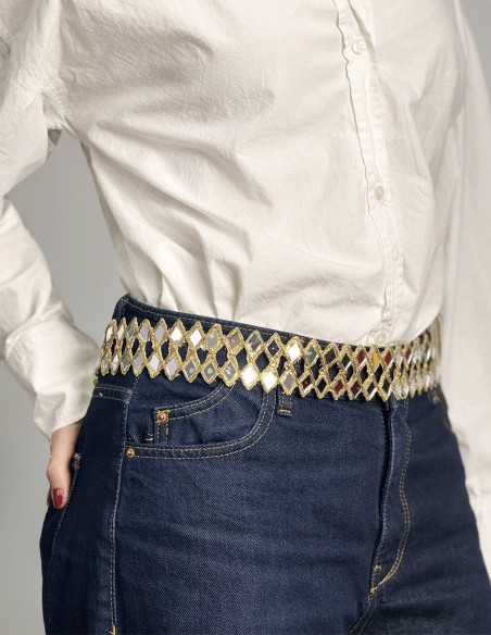 Gold belt with rhombus-shaped crystals