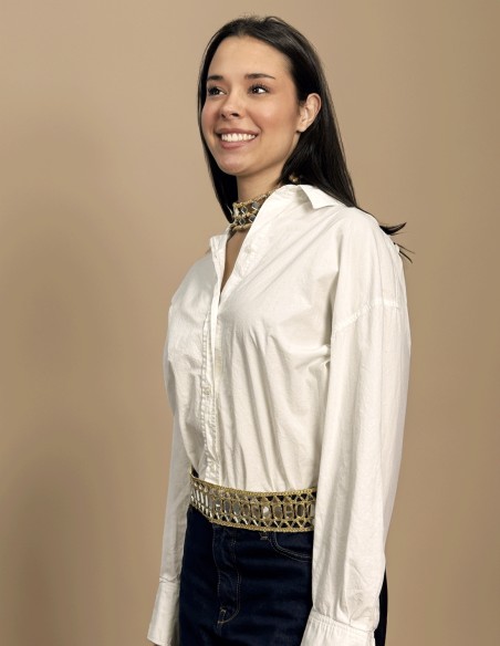 Wide belt with adjustable mirrors