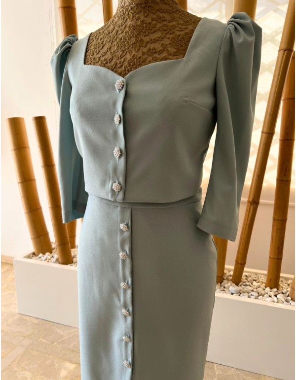 Elegant top and midi skirt set for a guest 2