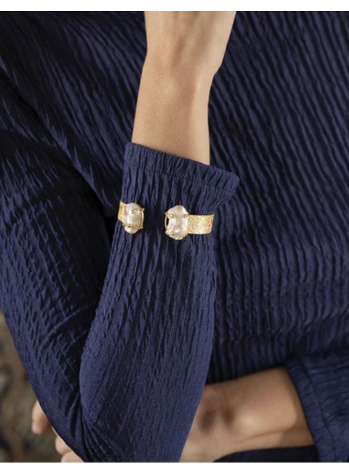 Adjustable bracelet with drawing and white stones