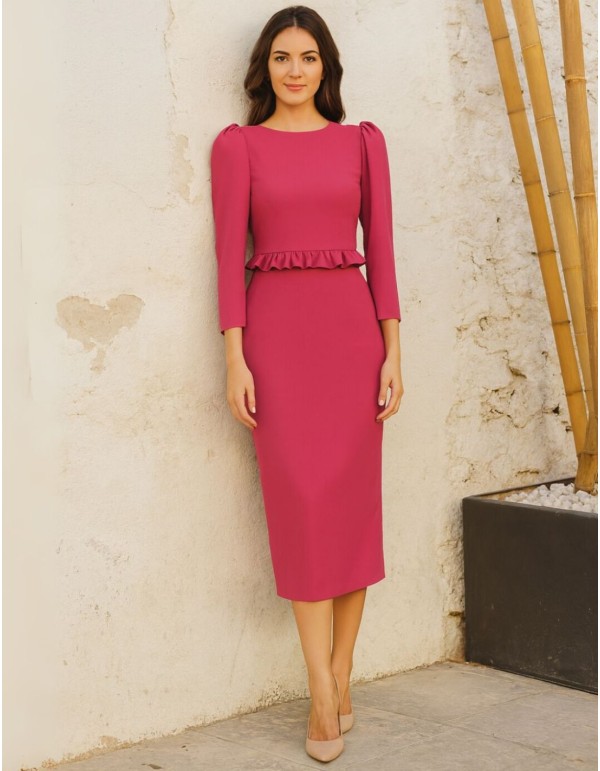 Conjunto de top y falda recta con botones dorados y volante