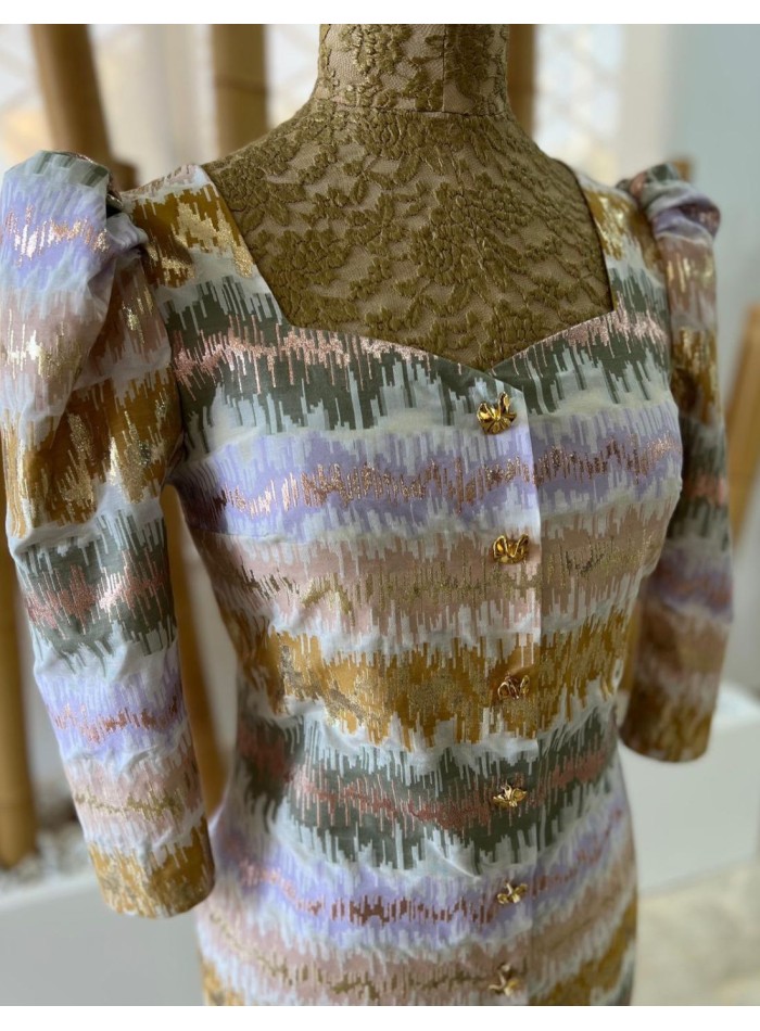 Vestido recto de jacquard con botones dorados y cinturón a juego para eventos