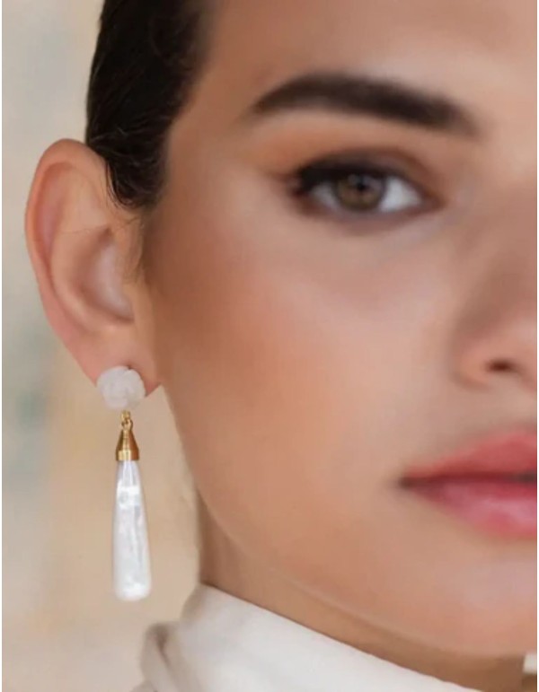 Pendientes de nácar con flor y lágrima 2