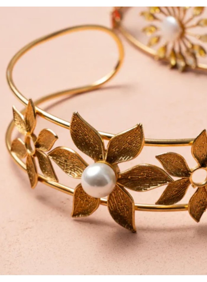 Tour de cou rigide avec motif de fleurs et de...