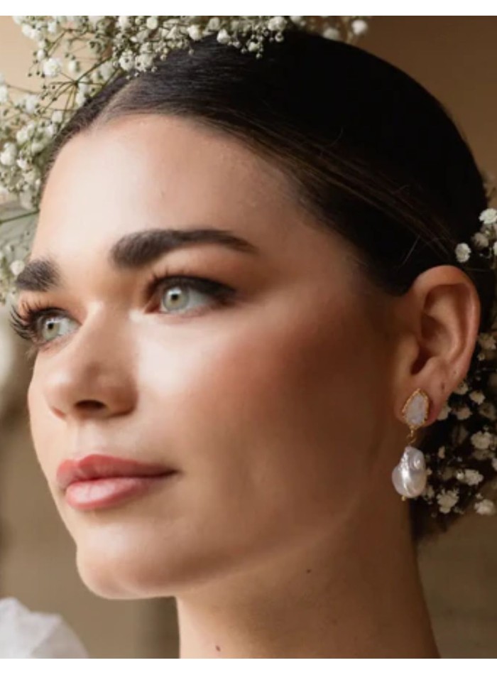 Pendientes con piedra lunar y perla