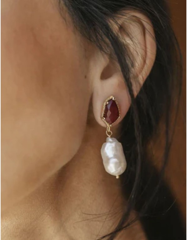 Long earrings with ruby and pearl 2