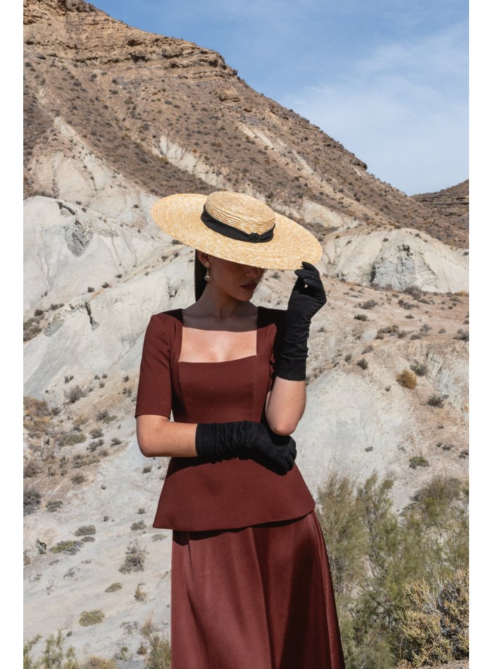 Ensemble deux pièces marron avec haut en satin...