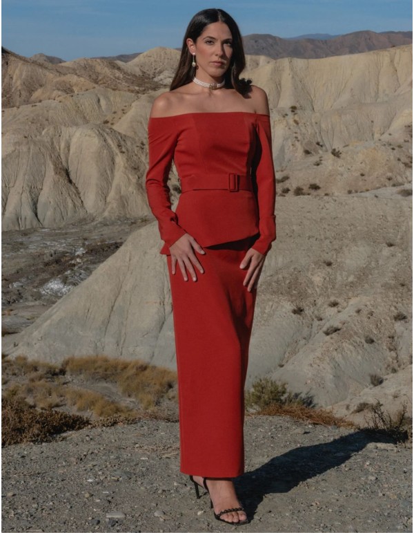 Two-piece set with asymmetrical top and straight skirt