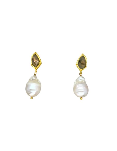 Earrings with drop-shaped stone and with pearl