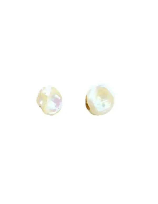 Petites boucles d'oreilles en perles plates