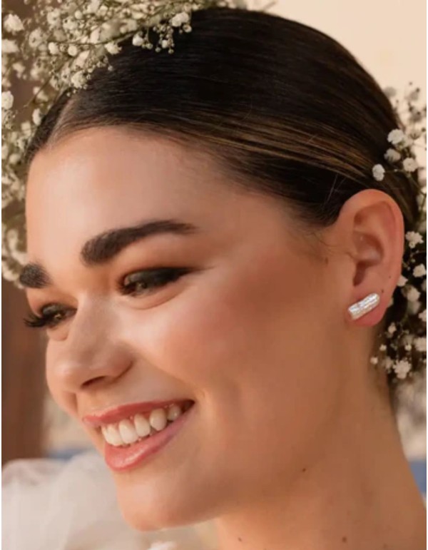 Small elongated pearl earrings 2