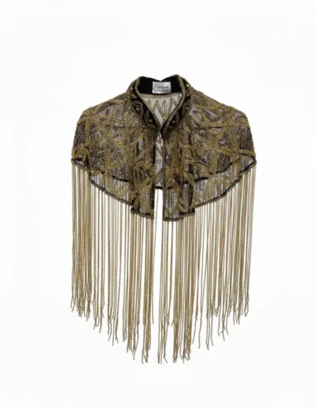 Capa joya con bordados geométricos y caída fluida dorada y negra