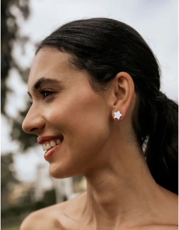 Petites boucles d'oreilles étoile en nacre 2