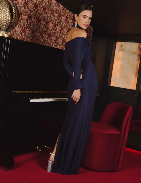 Long party dress with crossed neckline and shiny fabric