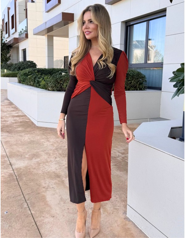 Robe midi bicolore marron et roussâtre avec détail de... 2