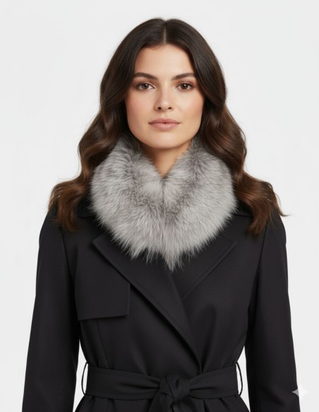 Elastic white leather collar