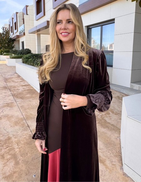 Kimono de terciopelo para invitada marrón