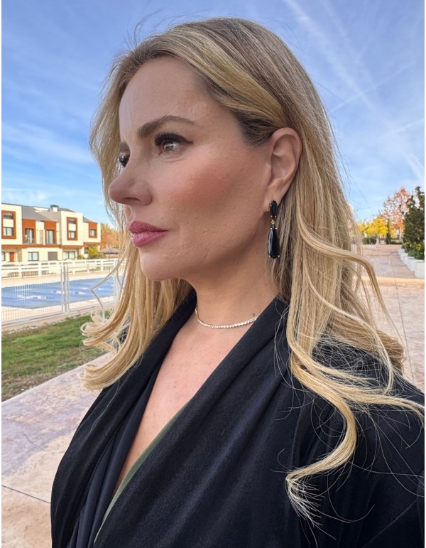 Black teardrop earrings 2