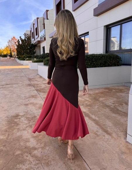 Robe midi bicolore marron avec ourlet à volants