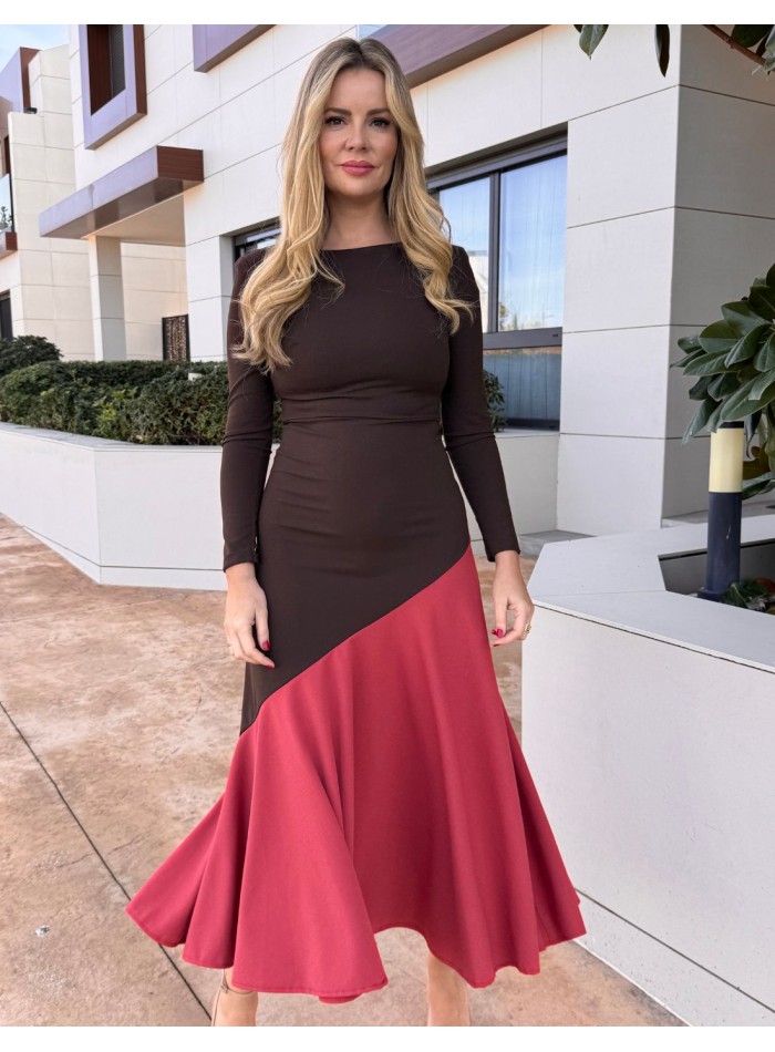 Robe midi bicolore marron avec ourlet à volants
