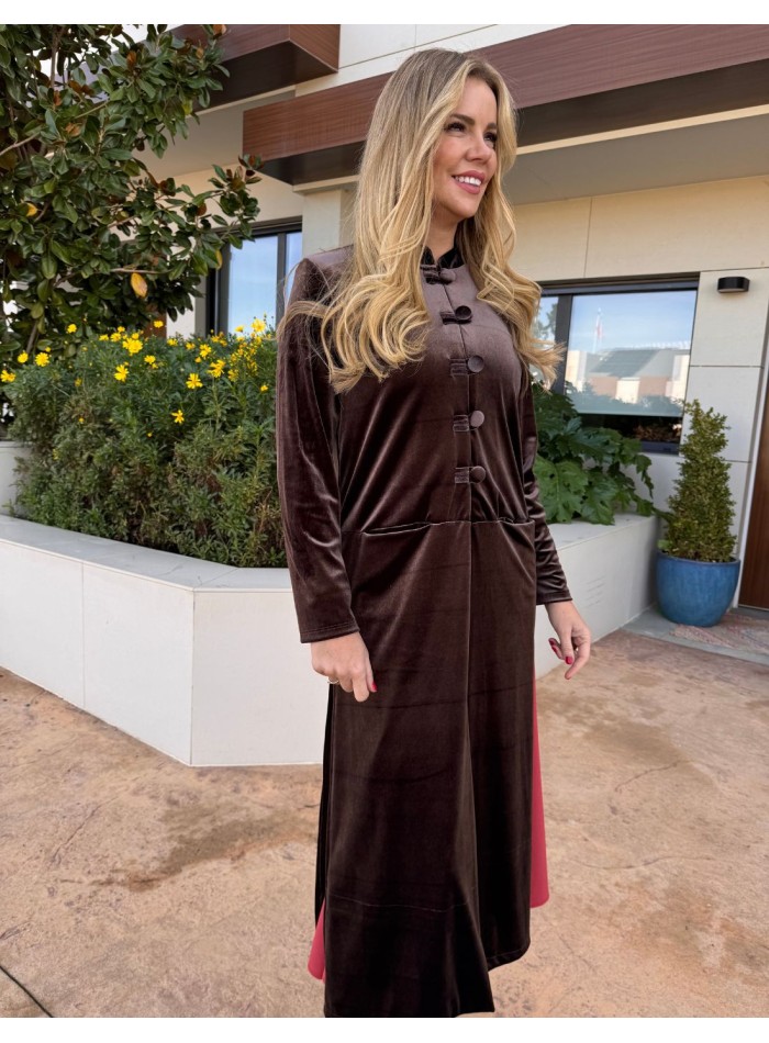 Kimono en velours avec détails de boutons bruns