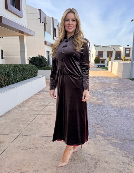 Kimono en velours avec détails de boutons bruns