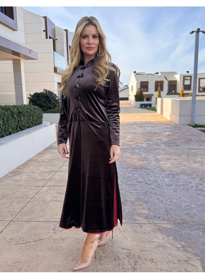 Kimono en velours avec détails de boutons bruns