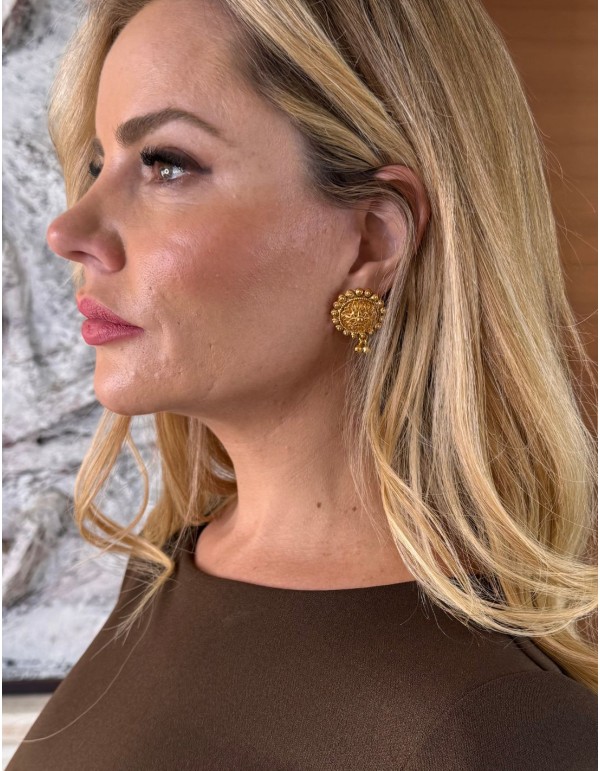 Pendientes estilo moneda dorados