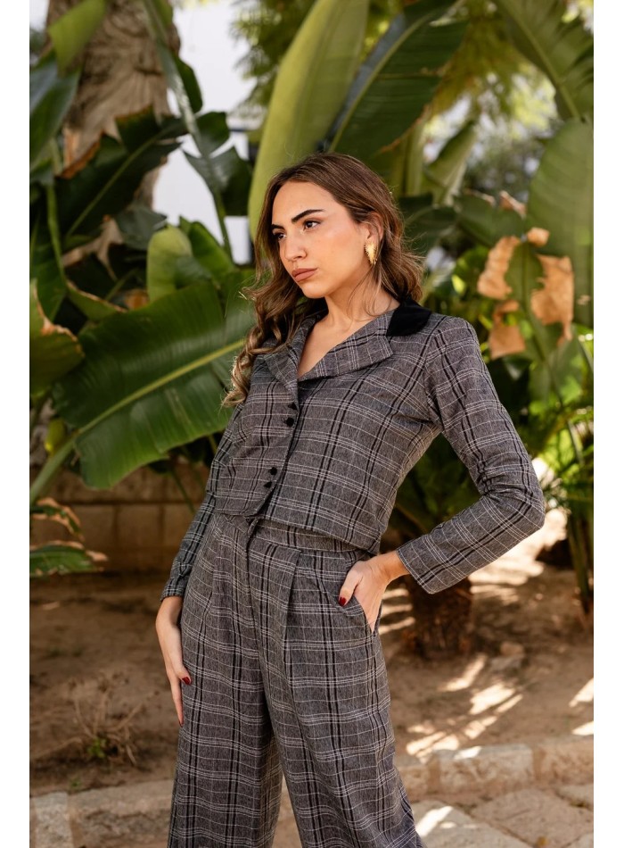 Chaqueta corta para invitada de cuadros gris y negros para mujer