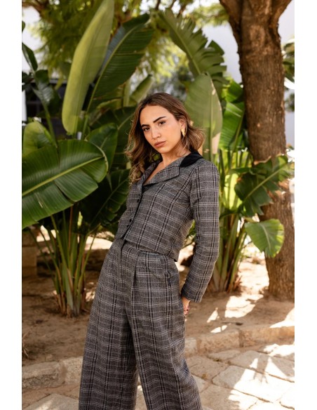 Chaqueta corta para invitada