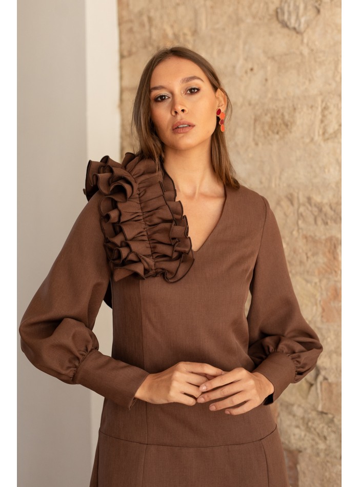Midi dress with brown ruffle and long puffed...