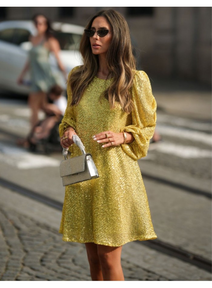 Vestido corto de lentejuelas con manga abullonada